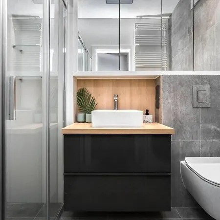 Premium With Free Parking Near Muzeum Powstania 公寓 *