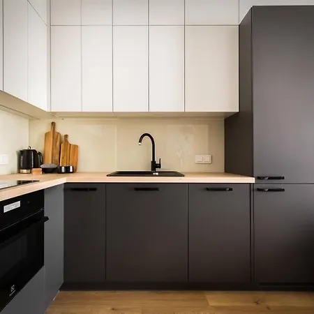 Premium With Free Parking Near Muzeum Powstania شقة